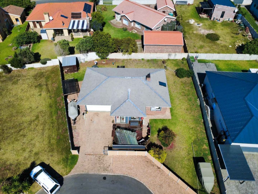 3 Bedroom Property for Sale in Stilbaai Wes Western Cape